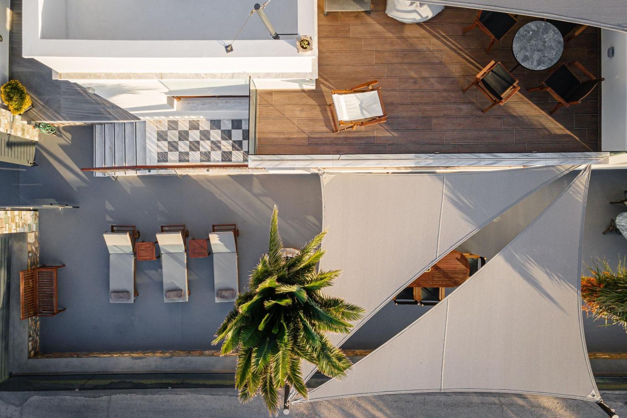Aniv Villa By The Sea Kini Exterior foto